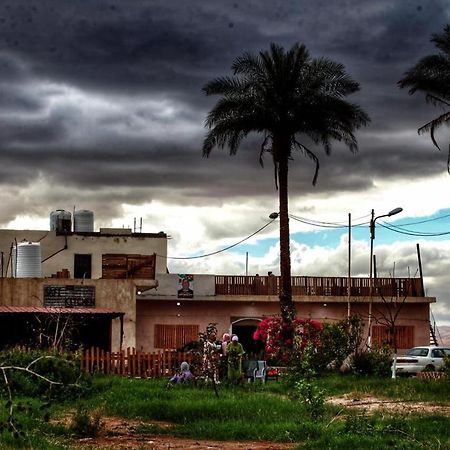 Safi Kitchen Hostel Gawr as-Safi Exterior foto